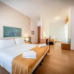 Parigi Otel 3*