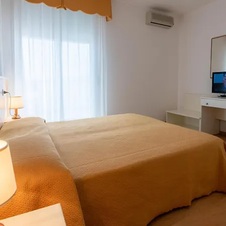 Hotel Parigi 3*