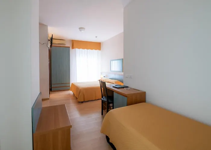 Parigi 3* Каорле