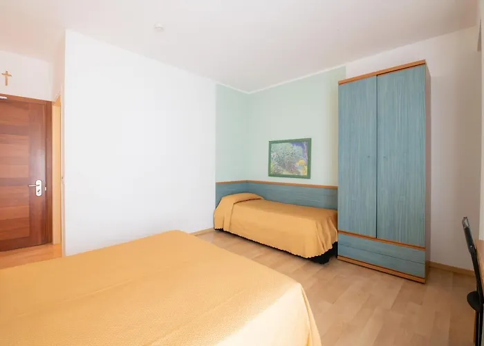 Parigi 3* Каорле