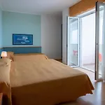 Parigi Каорле